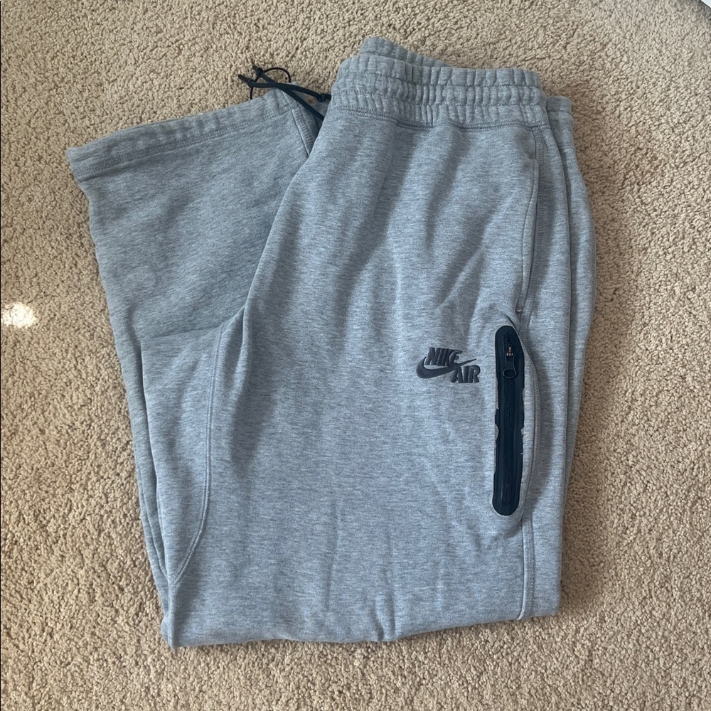Nike Men’s Grey Cotton Blend Joggers